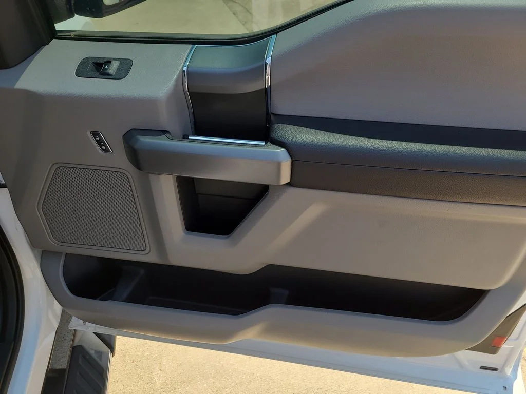 Used 2018 White Ford XLT image 9