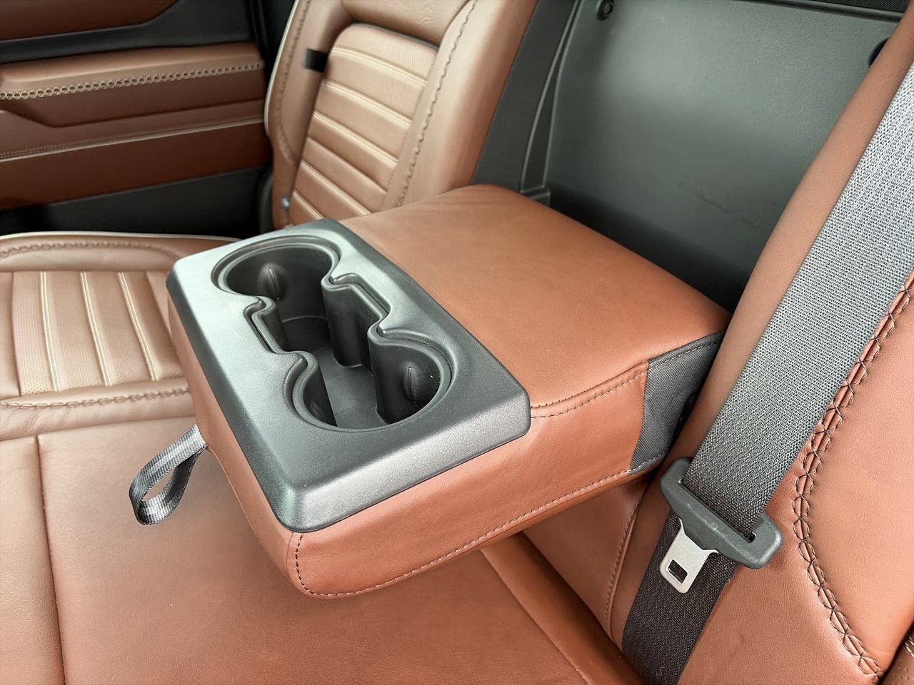 Used 2024 Sterling Metallic GMC Denali Ultimate image 33
