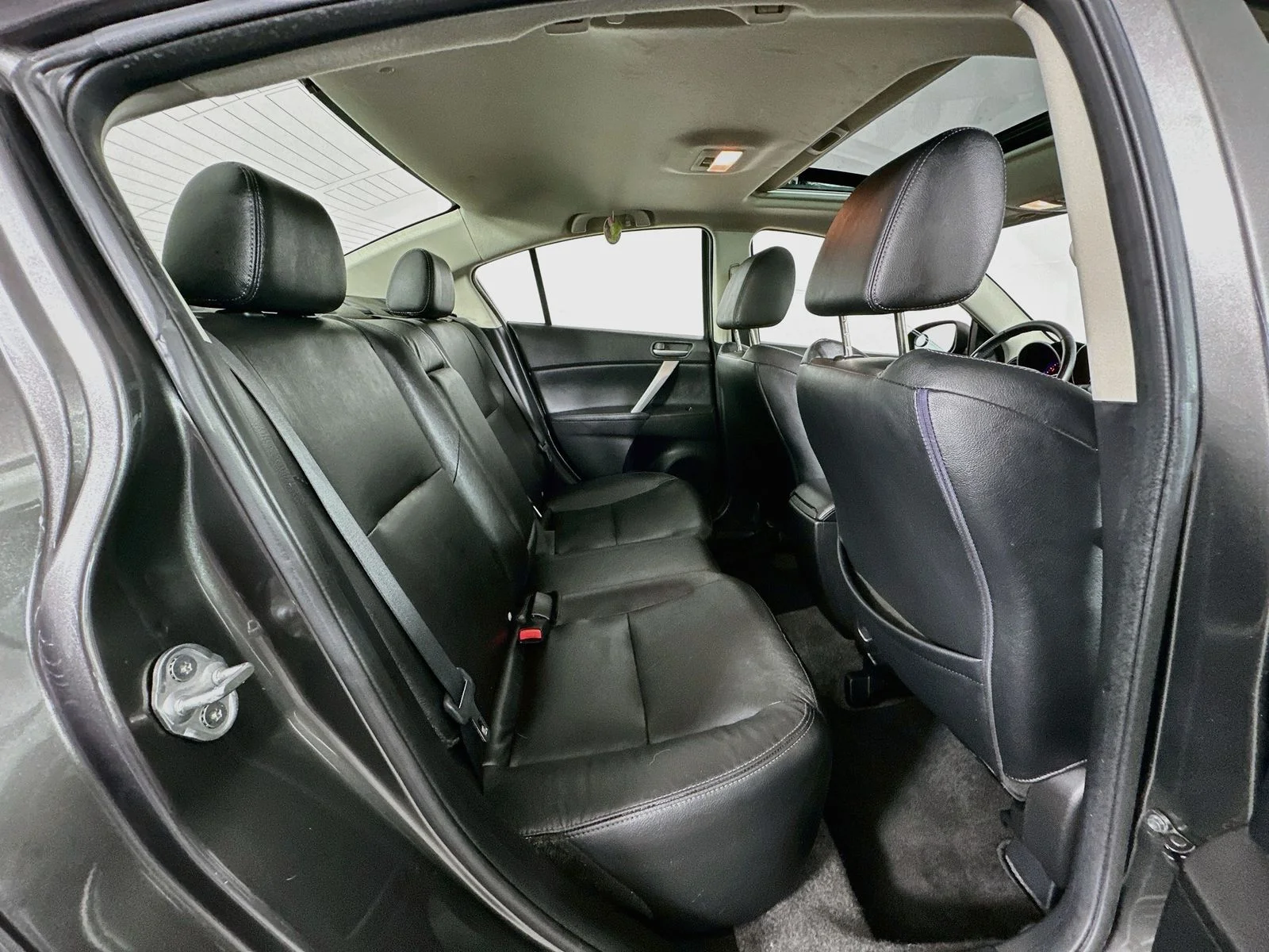 Used 2010 Graphite Mica Mazda s Grand Touring image 26