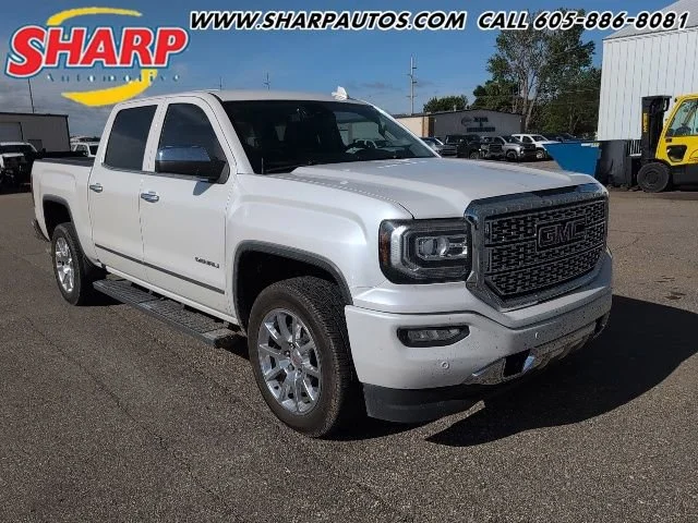 2018 GMC Sierra 4WD Crew Cab Short Box's photo