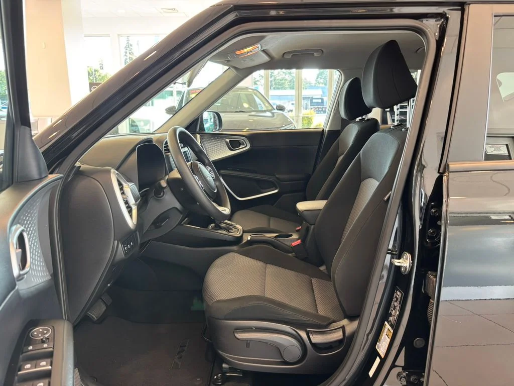 Used 2023 Black Kia LX image 13