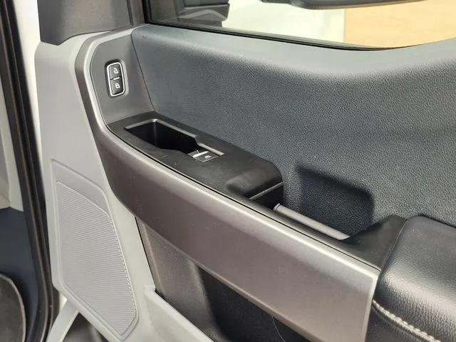 Used 2025 White Ford XL image 28