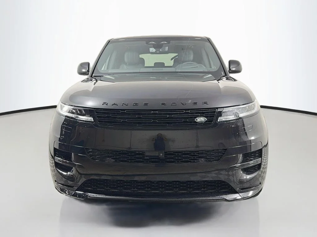 New 2027 Santorini Black Land Rover Dynamic SE image 2