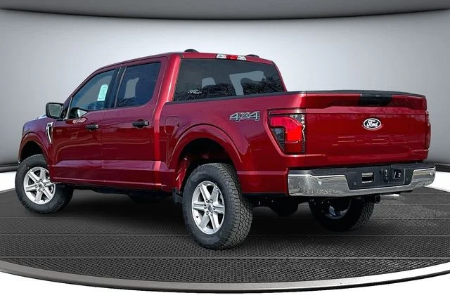 New 2026 Ruby Red Metallic Tinted Clearcoat Ford XLT image 3