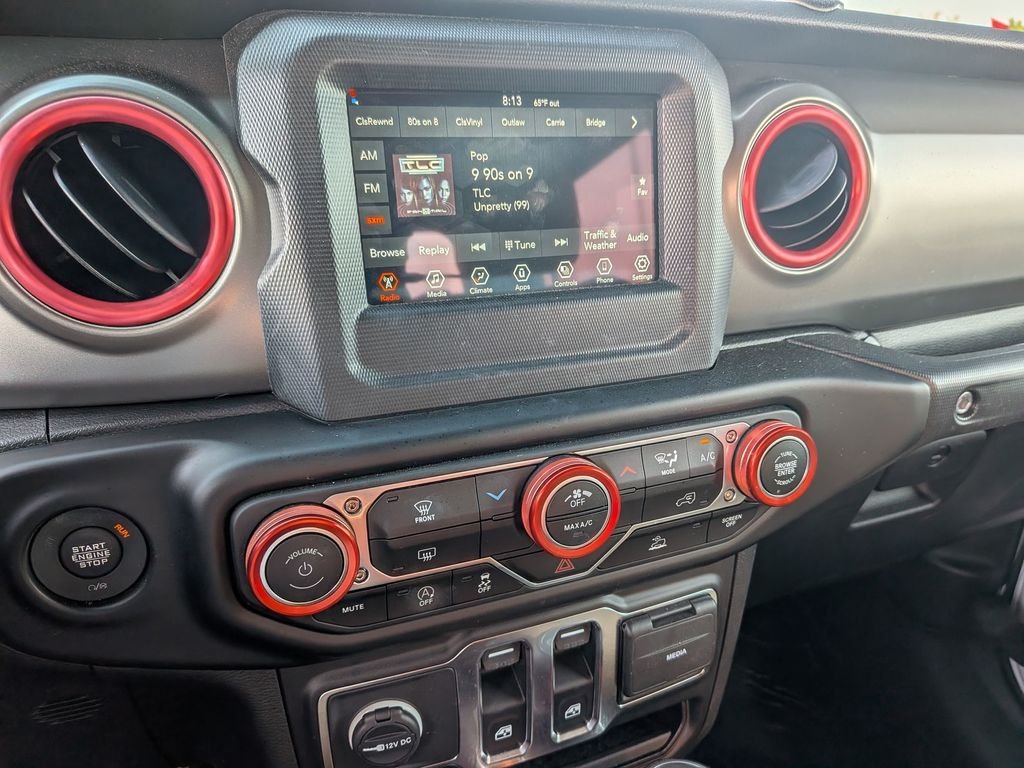 Used 2023 White Jeep Sport S image 29