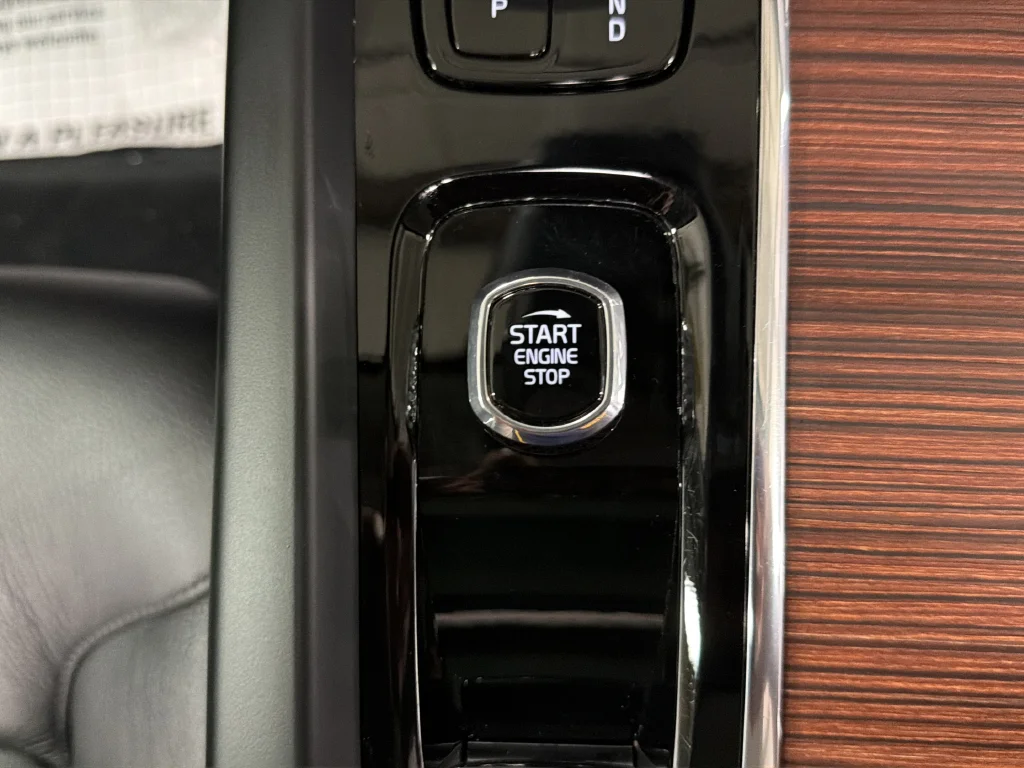 2024 Volvo XC60 Plus - Photo 30