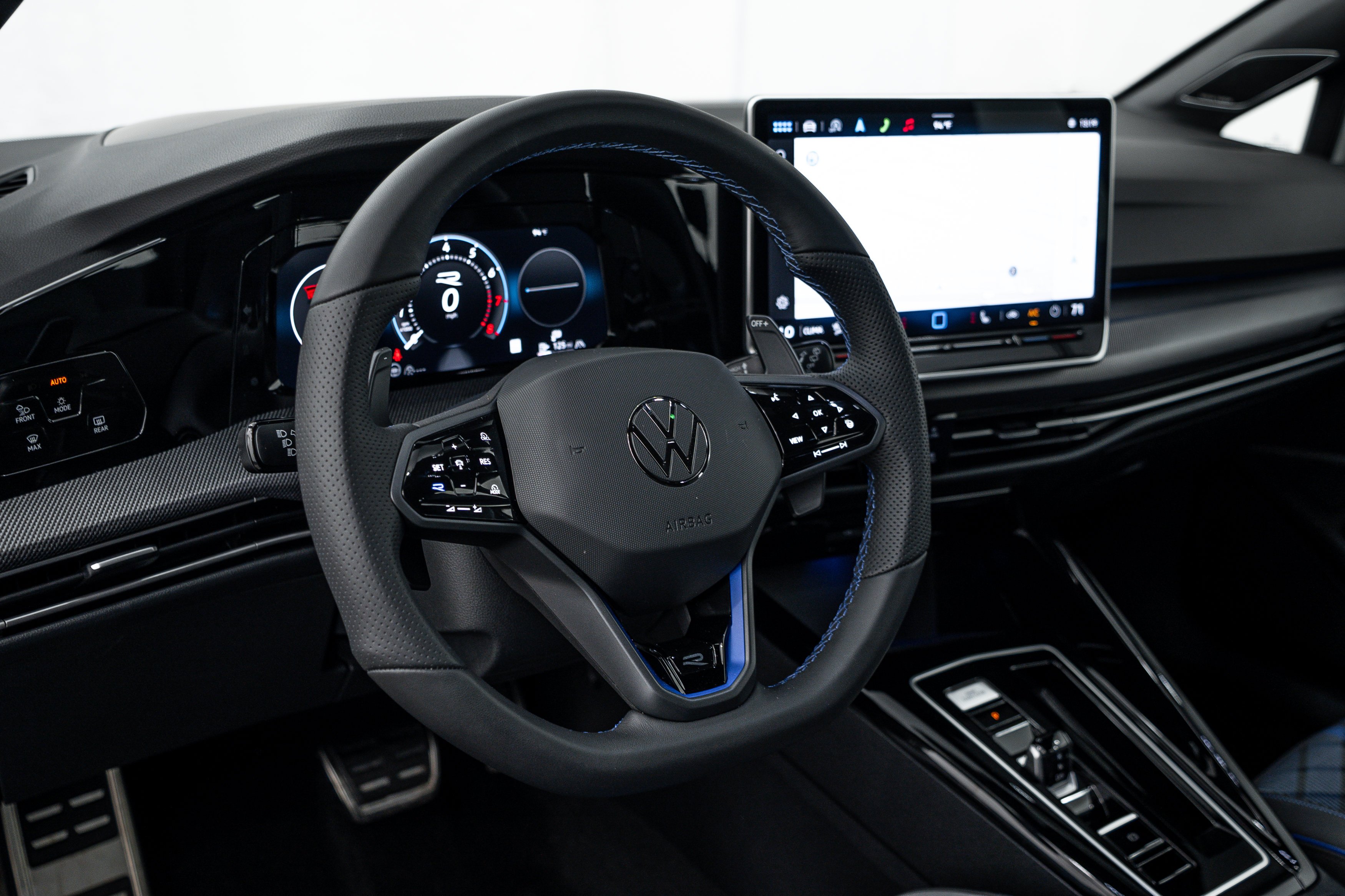 Used 2025 Pure White Volkswagen  image 10