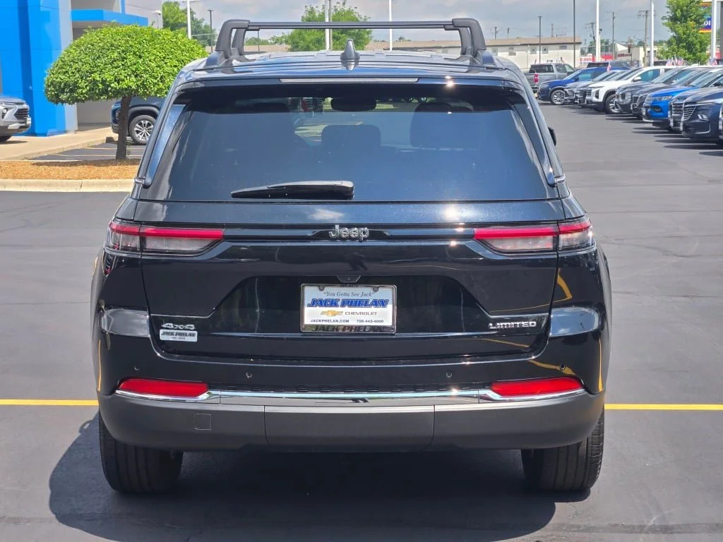 Used 2023 Black Jeep Limited 4x4 image 13