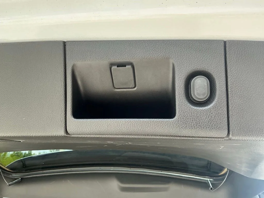 Used 2020 White GMC SLT image 19