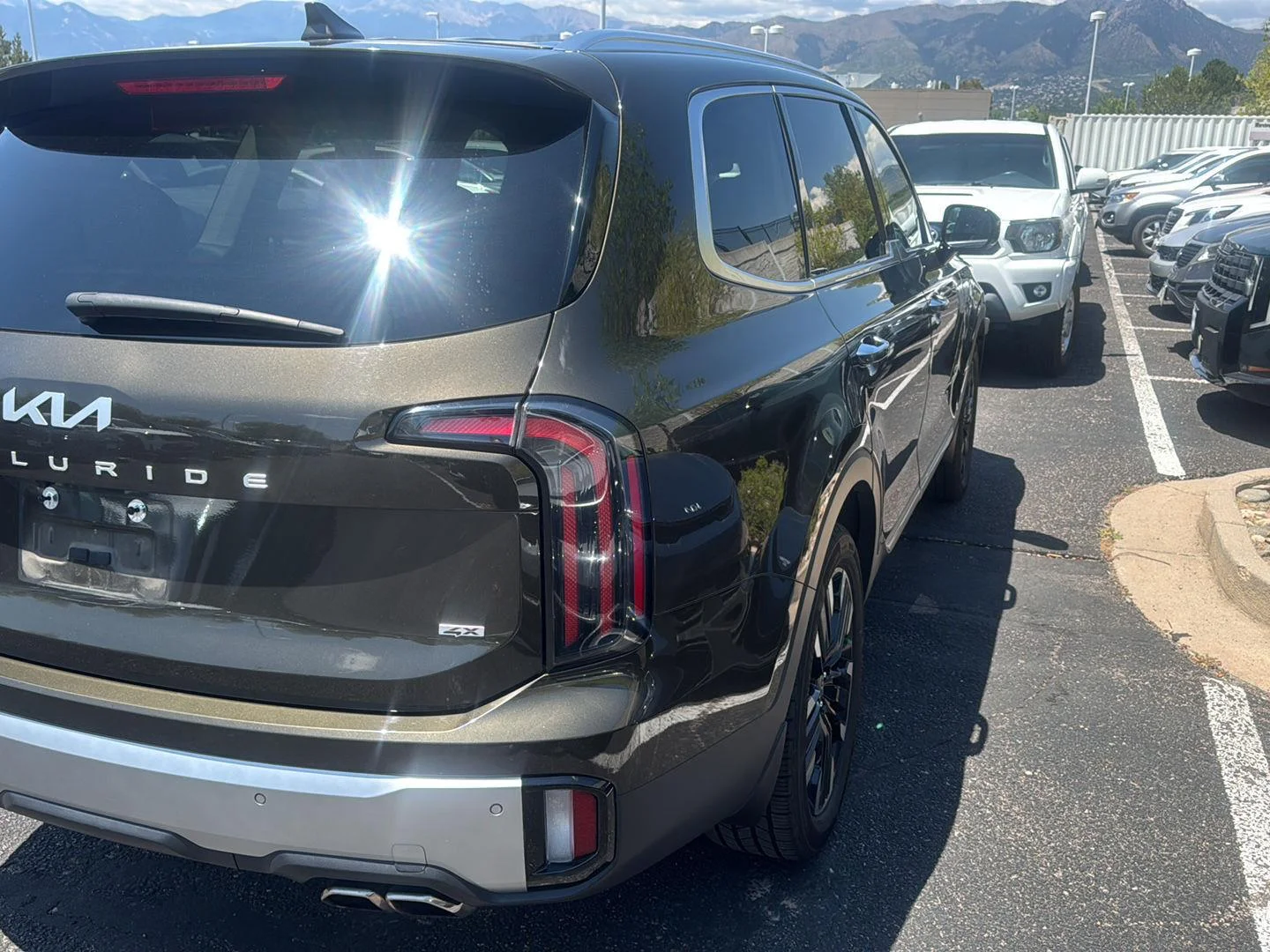 Used 2024 Dark Moss Kia SX image 4