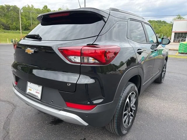 New 2026 Mosaic Black Metallic Chevrolet LT image 3
