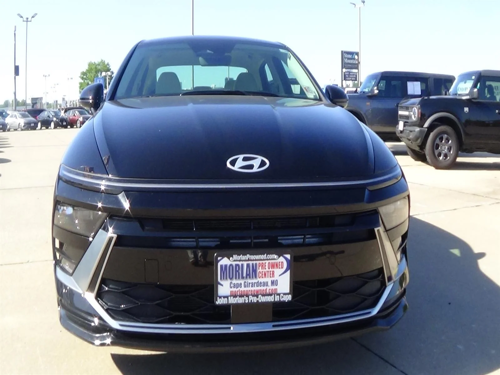 Used 2025 Abyss Black Pearl (a2b) Hyundai SEL image 3
