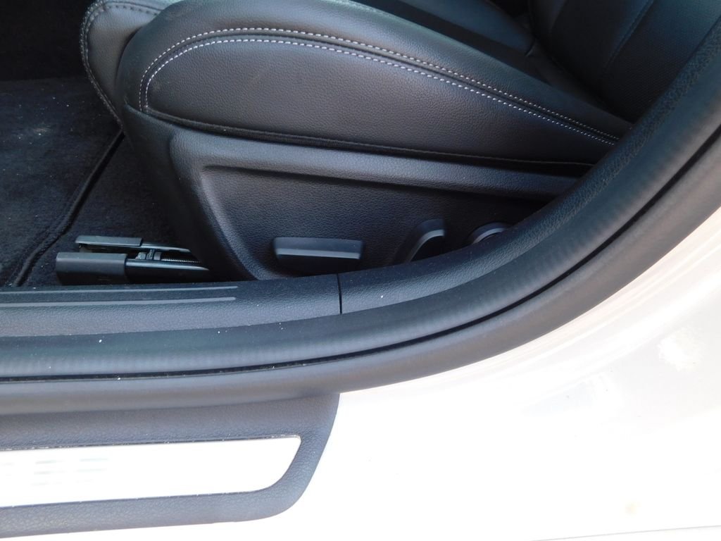 Used 2025 Gray Genesis 2.5T image 13