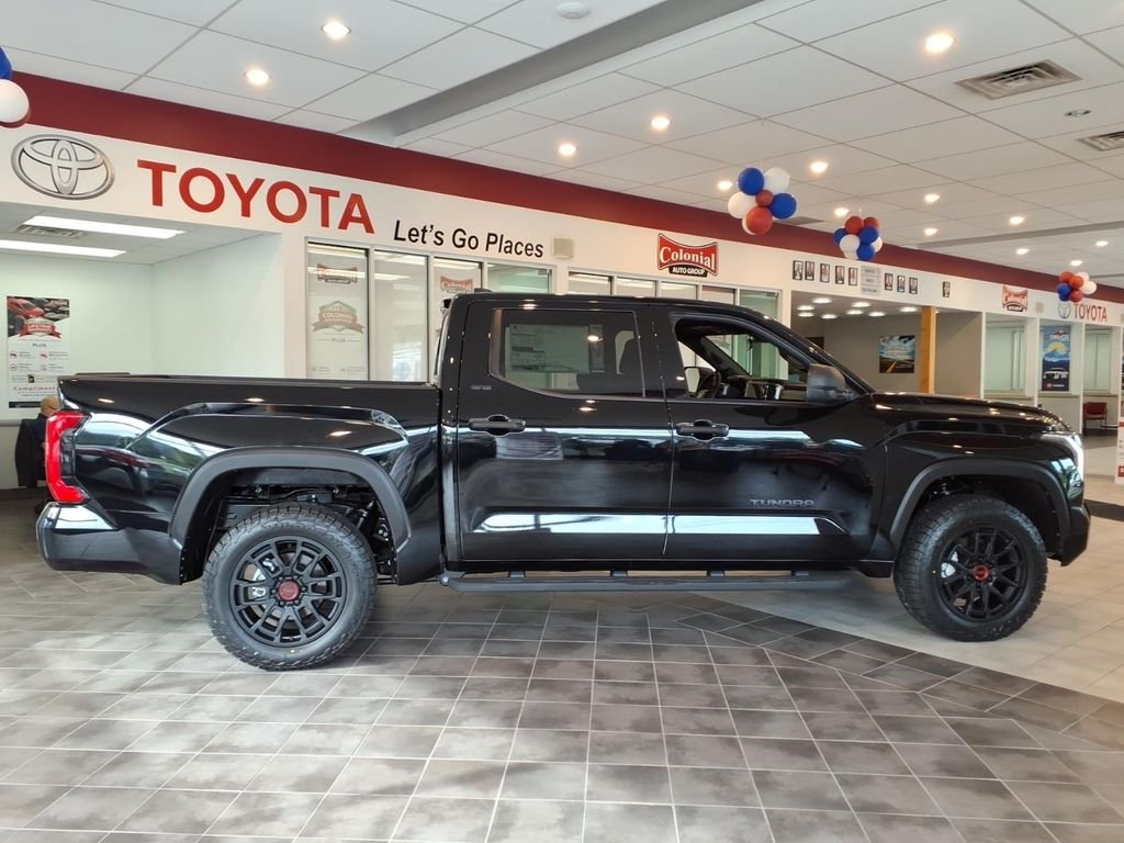 New 2026 Midnight Black Metallic Toyota SR5 image 2