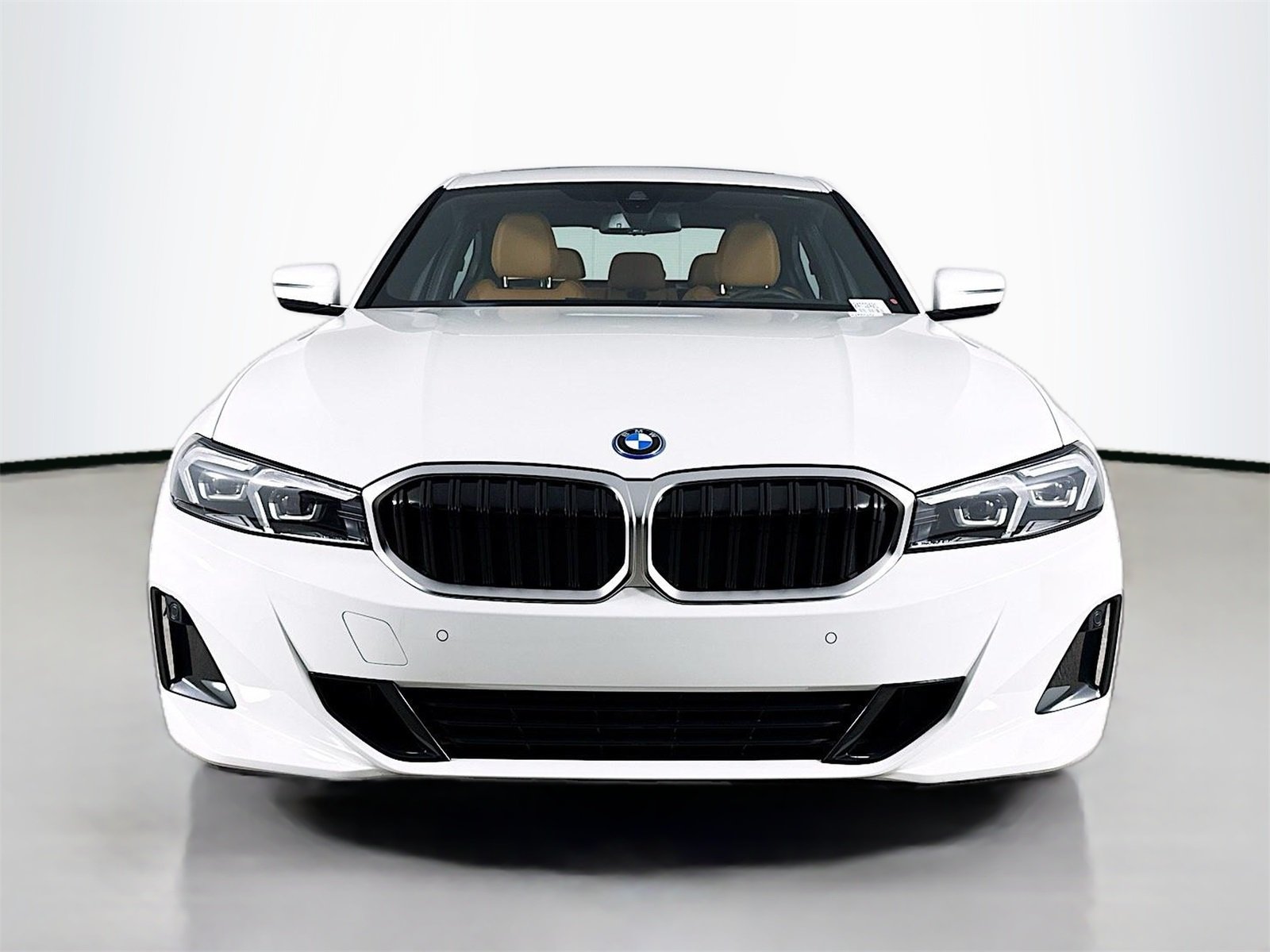 2024 Bmw 330e photo 2
