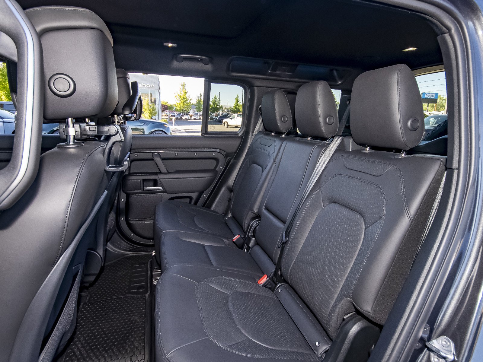 New 2026 Carpathian Grey Land Rover X-Dynamic SE image 52