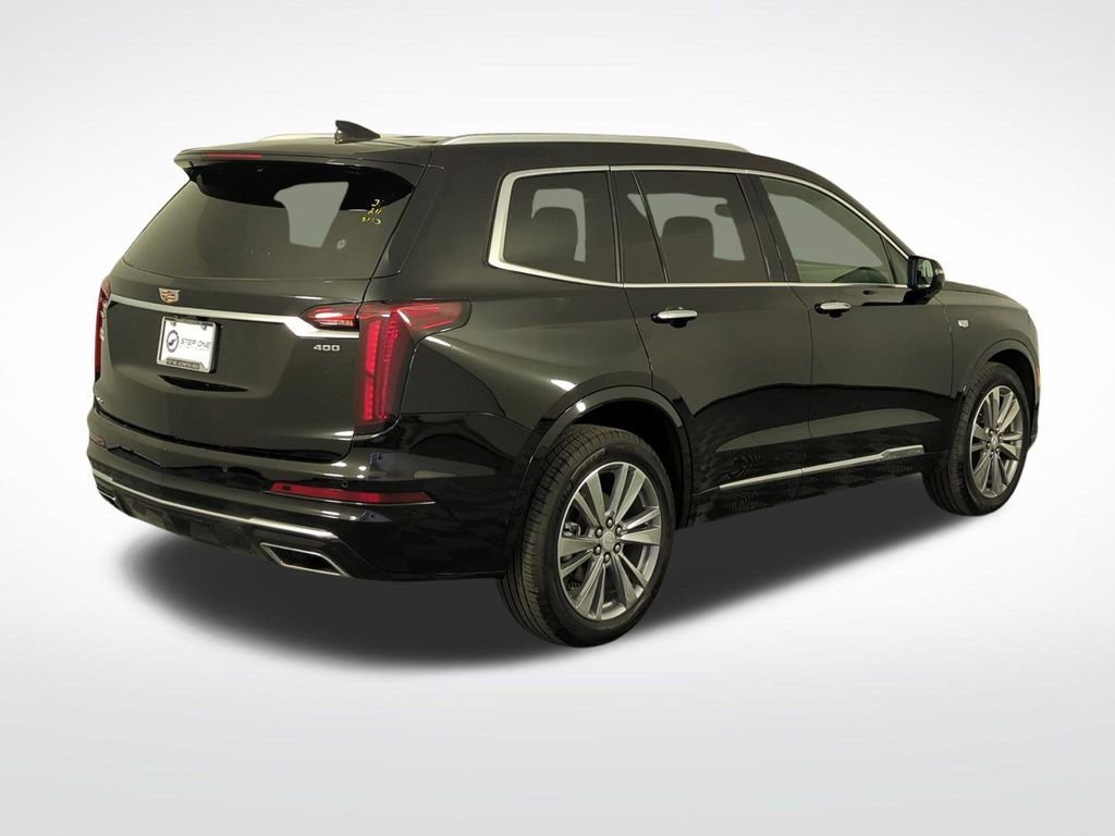 Certified Used 2025 Stellar Black Metallic Cadillac Premium Luxury image 4