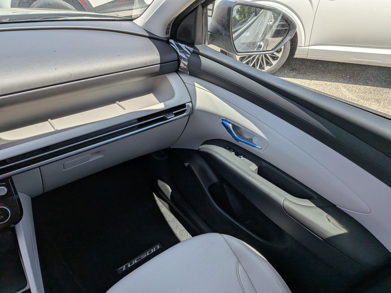 New 2026 Shimmering Silver Hyundai SEL Plus FWD image 17