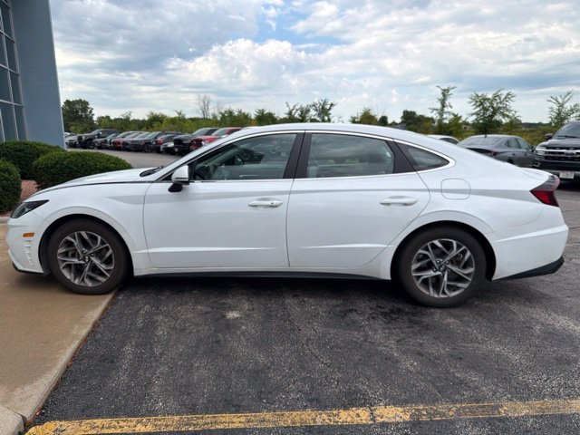 Used 2020 Quartz White Hyundai SEL image 6