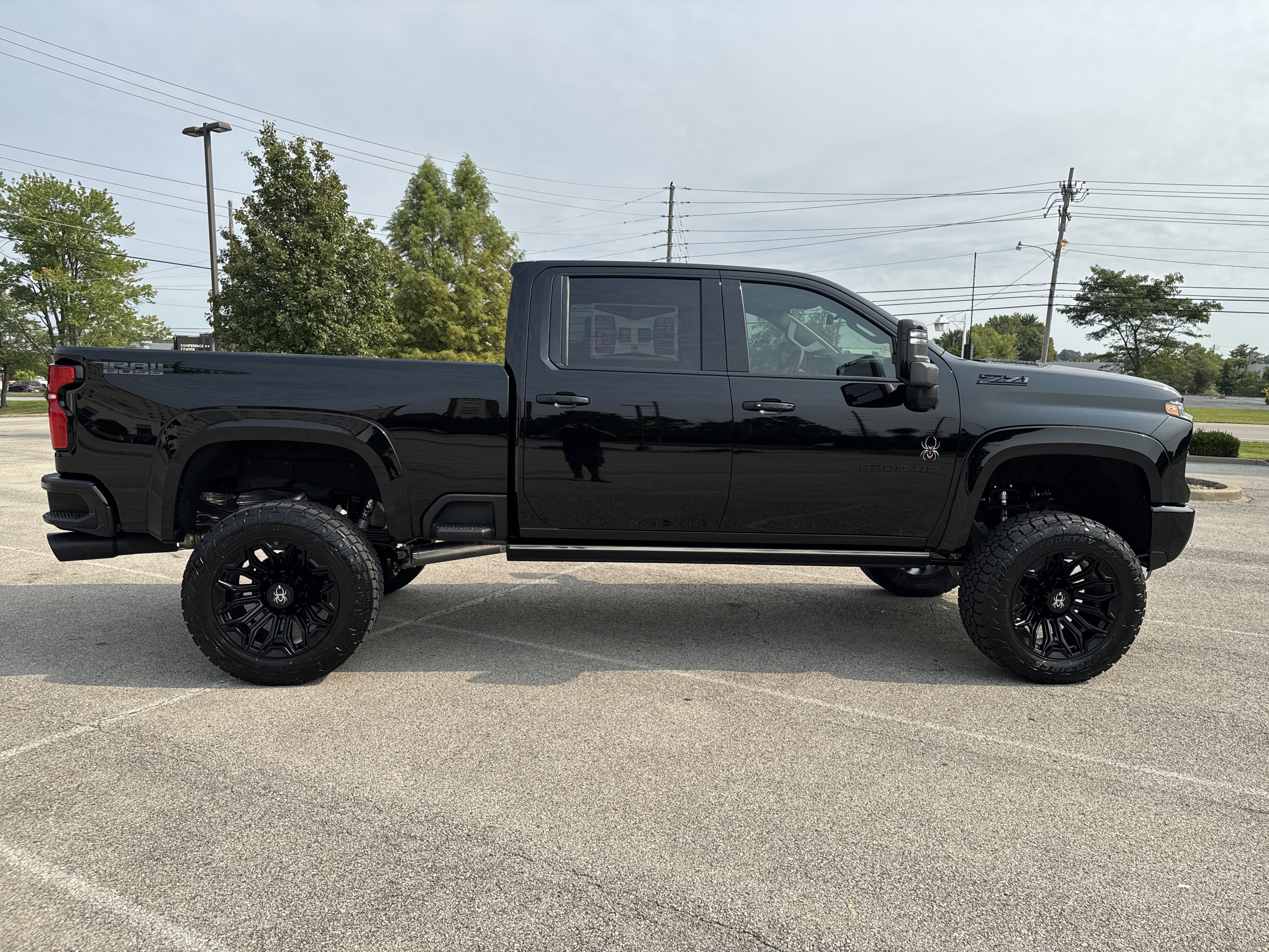 2025 Chevrolet Silverado 2500 HD LTZ - Photo 9