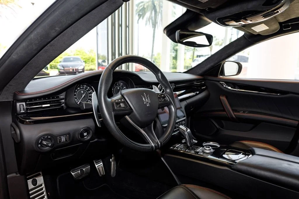 Used 2022 Bianco Maserati Modena image 25