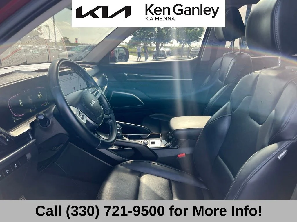 Used 2024 Red Kia S image 42