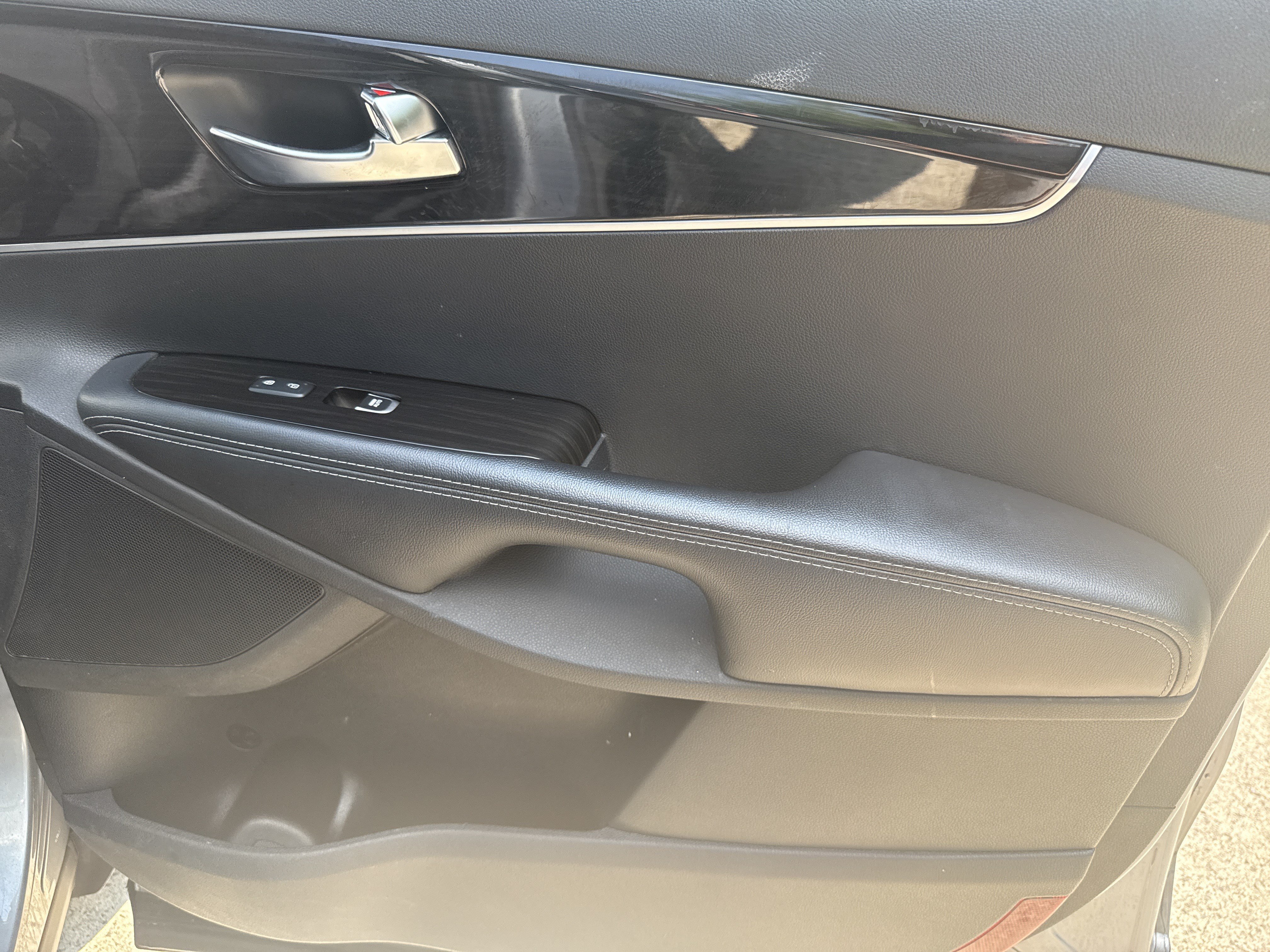 Used 2020 Everlasting Silver Kia LX image 14