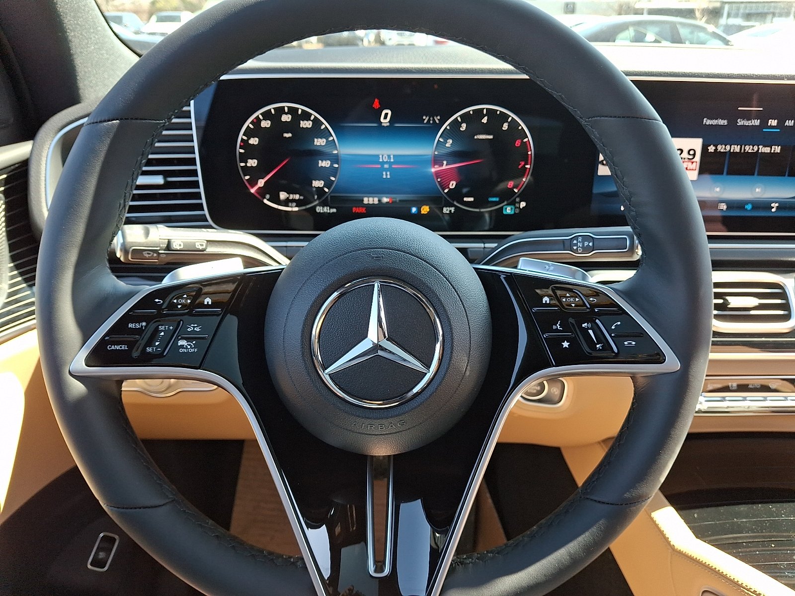 New 2026 MANUFAKTUR Moonlight White Metallic Mercedes-Benz GLE 350 image 18