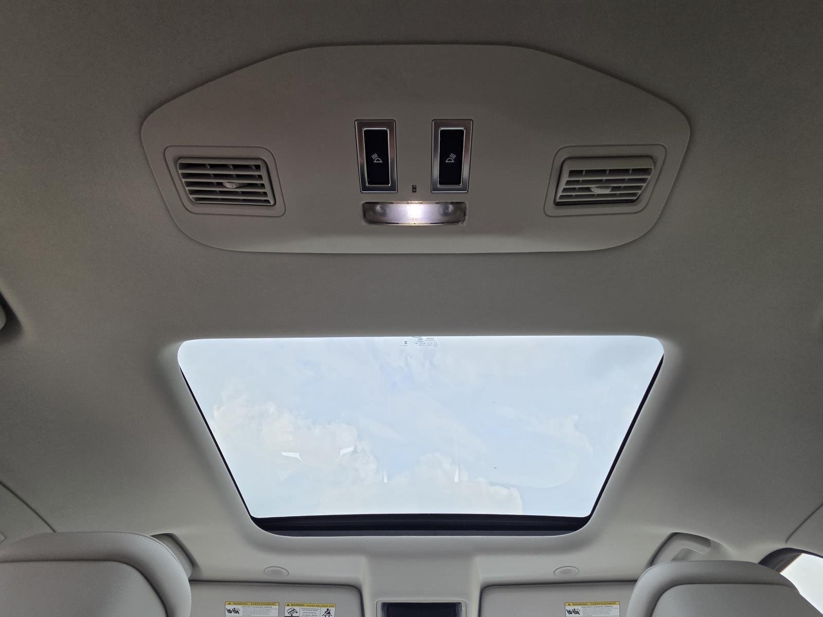 New 2026 Fuji White Land Rover S image 19