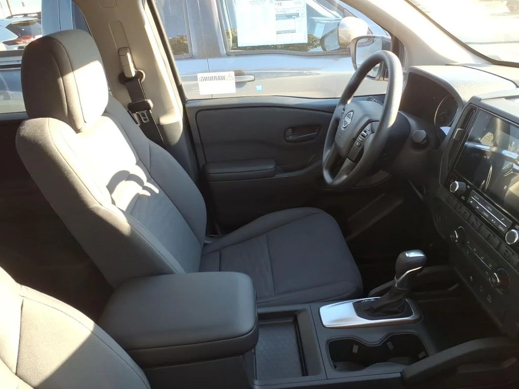 New 2026 Glacier White Nissan Crew Cab S image 7