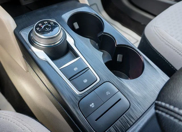 Used 2022 Blue Ford SE image 27