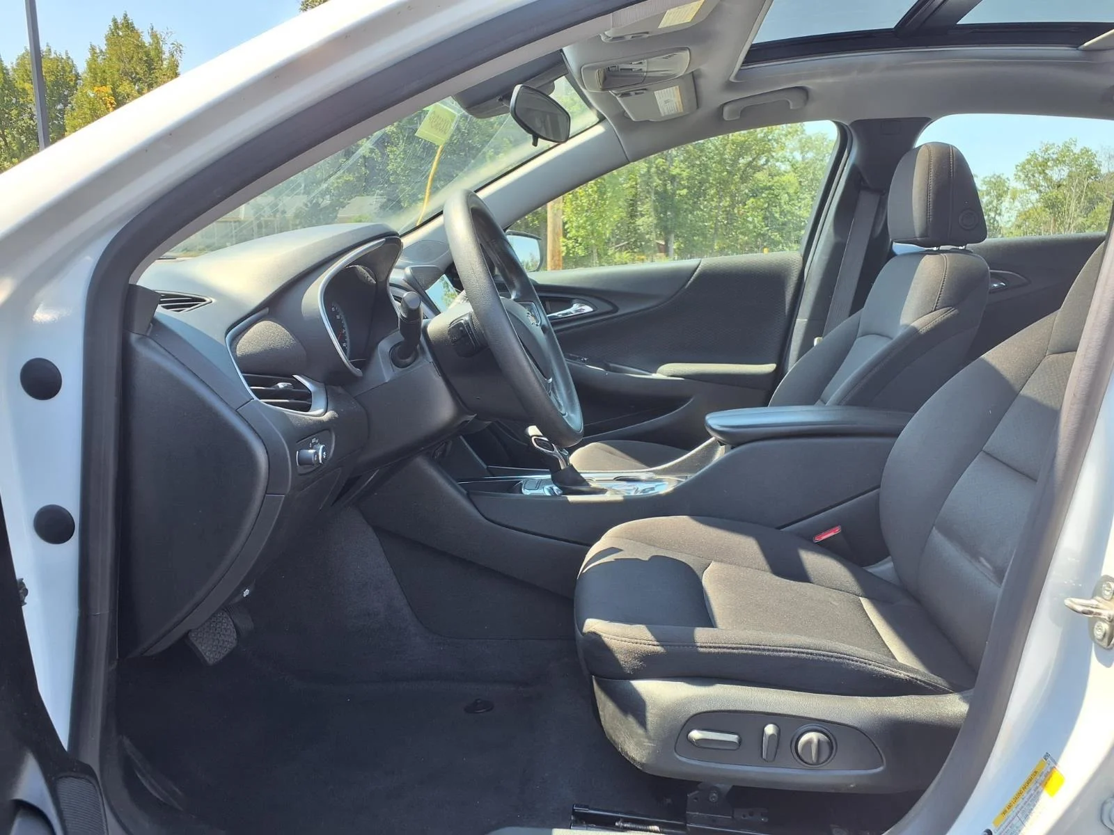 Used 2024 Summit White Chevrolet LT image 20