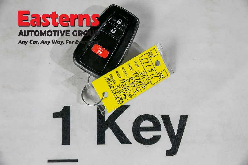 Used 2021 Silver Toyota XLE image 26