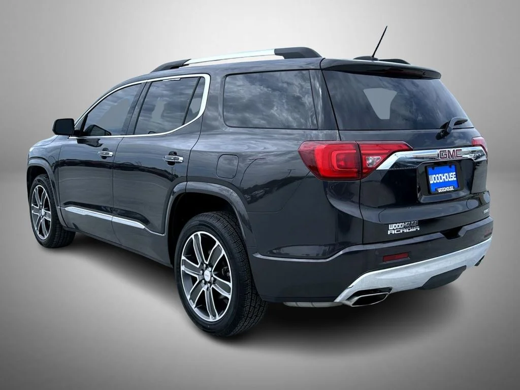 Used 2019 Silver GMC Denali image 7