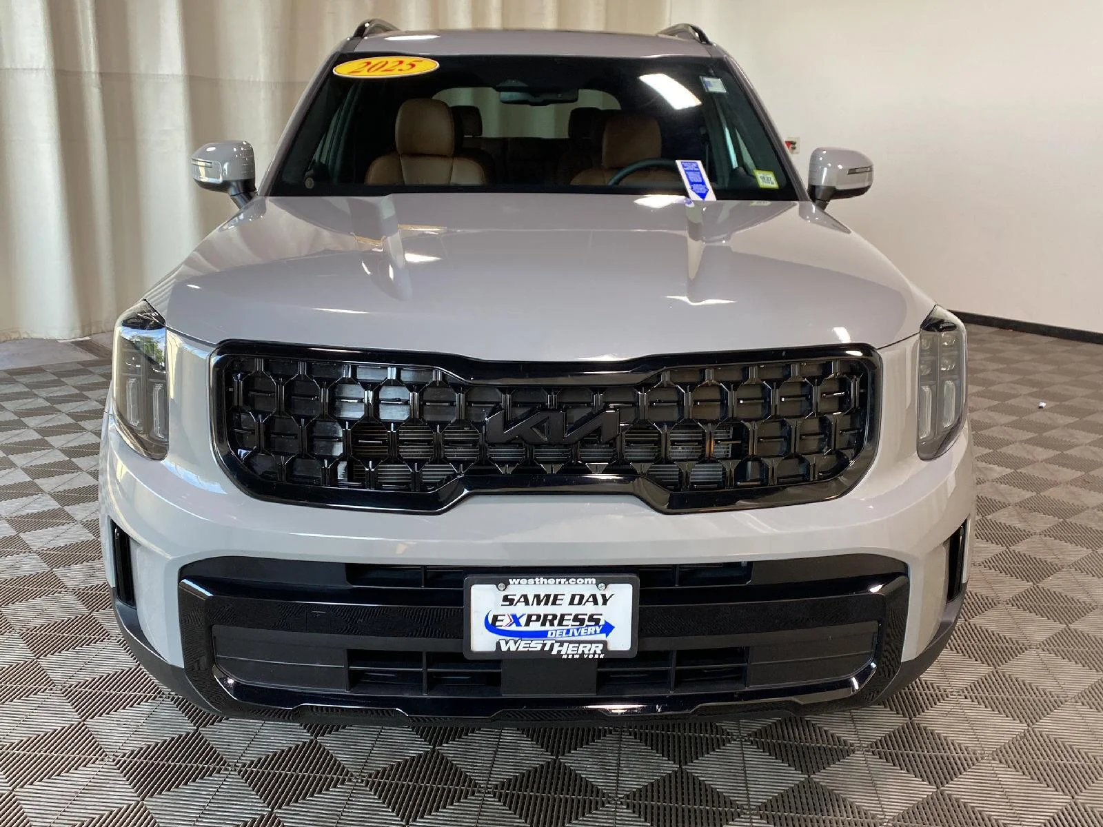 Used 2025 Wolf Gray Kia EX X-Line image 8