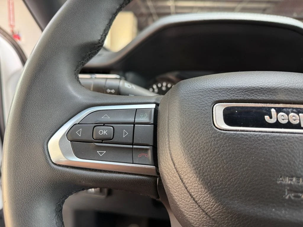 Used 2024 White Jeep Latitude image 24