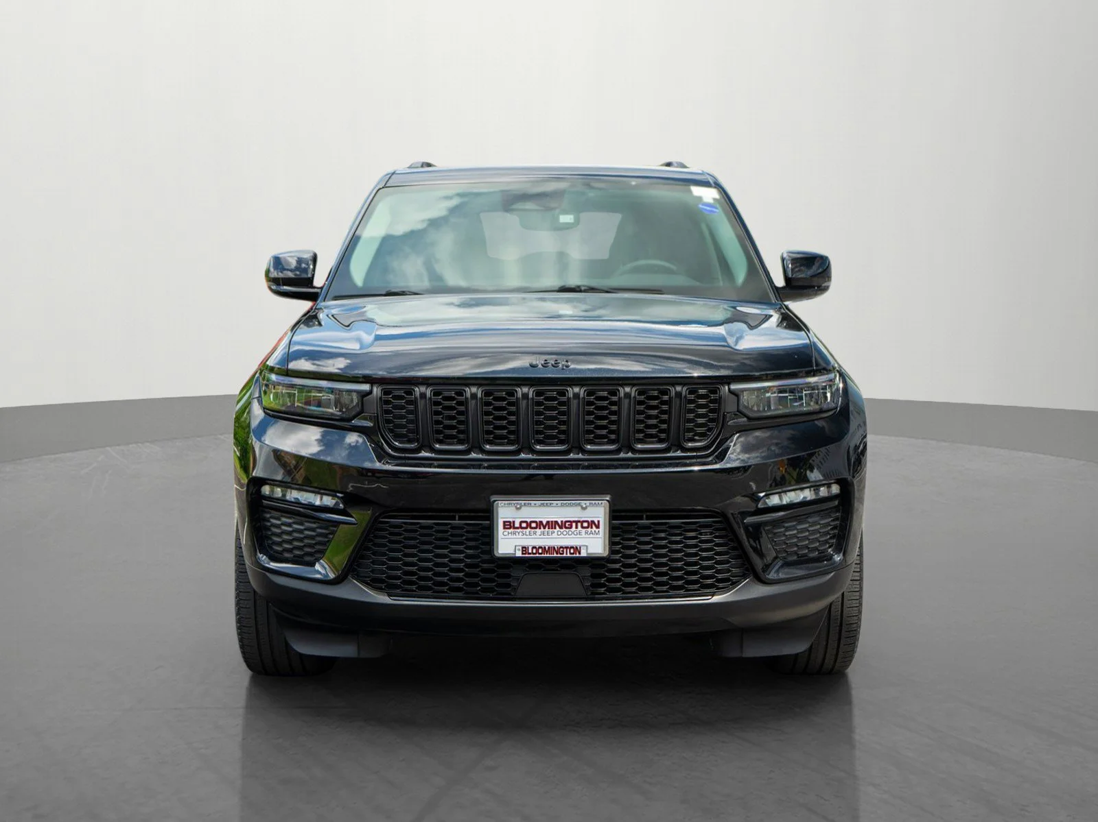 Used 2023 Jeep Grand Cherokee Limited with VIN 1C4RJHBG3PC530663 for sale in Minneapolis, Minnesota