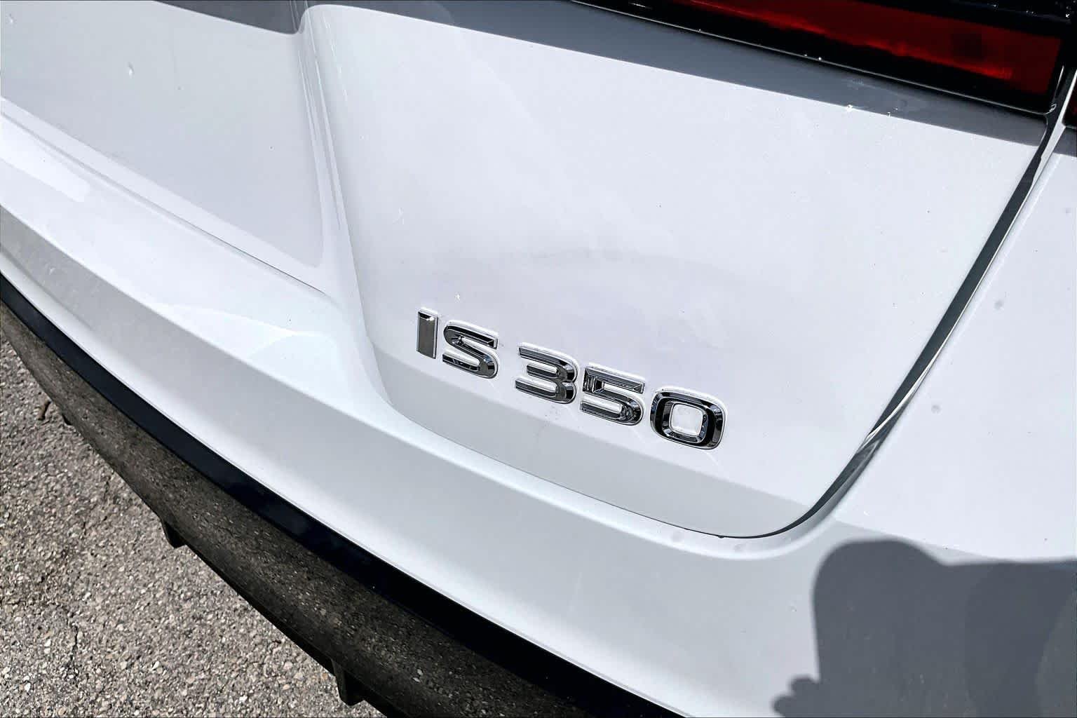 Used 2024 Ultra White Lexus F SPORT Design image 10