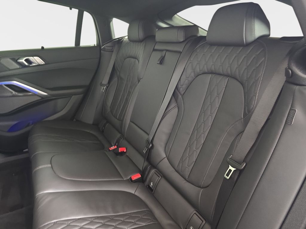 2026 BMW X6 M60i - Photo 14