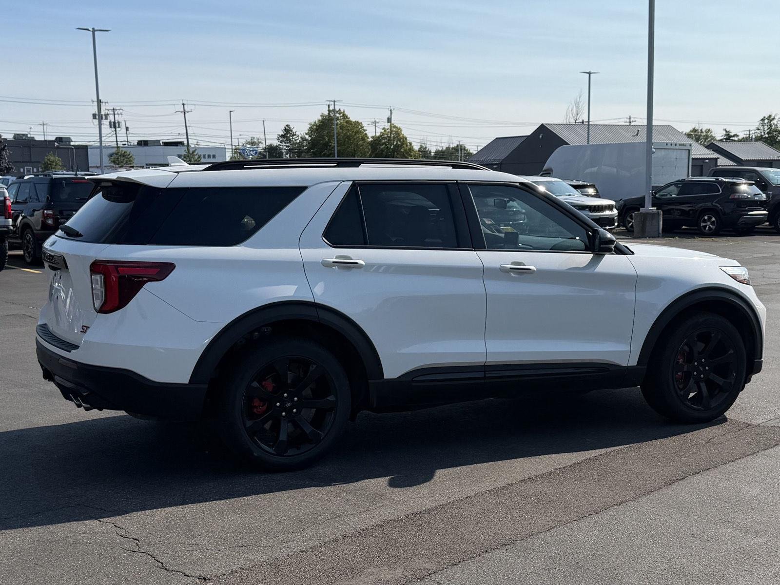 Used 2023 Star White Metallic Tri-Coat Ford ST image 4