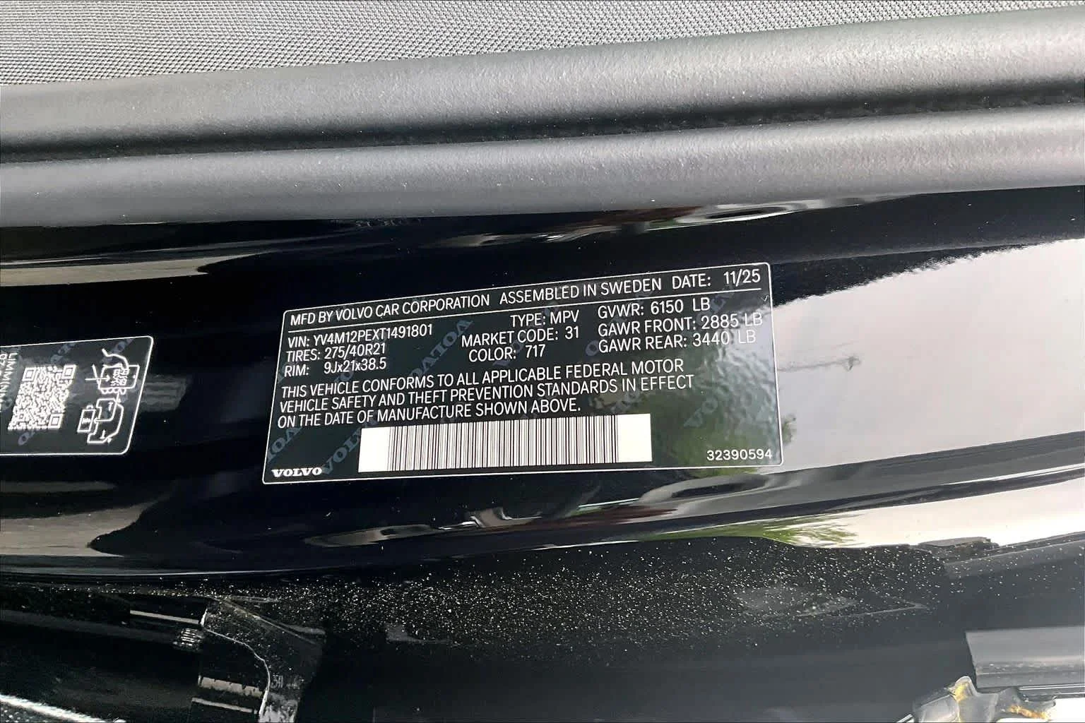 New 2026 Onyx Black Volvo Plus image 12