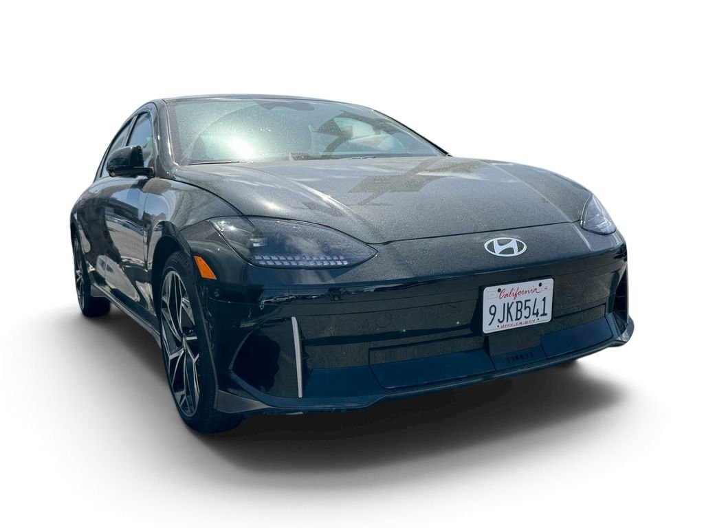 Used 2023 Green Hyundai Limited image 14
