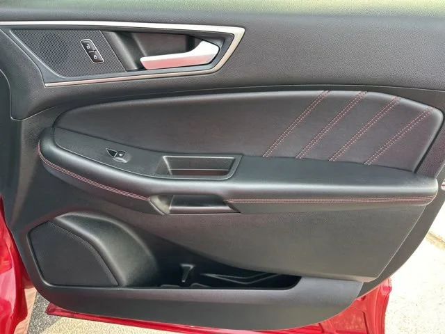 2024 Ford Edge ST-Line - Photo 14