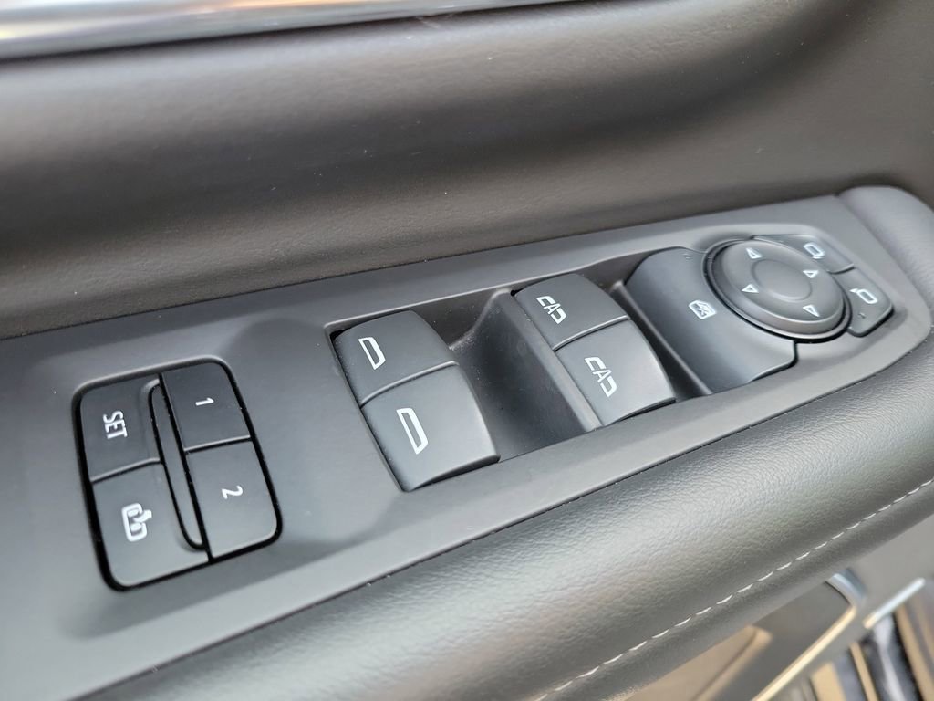 2024 Chevrolet Suburban LT - Photo 19