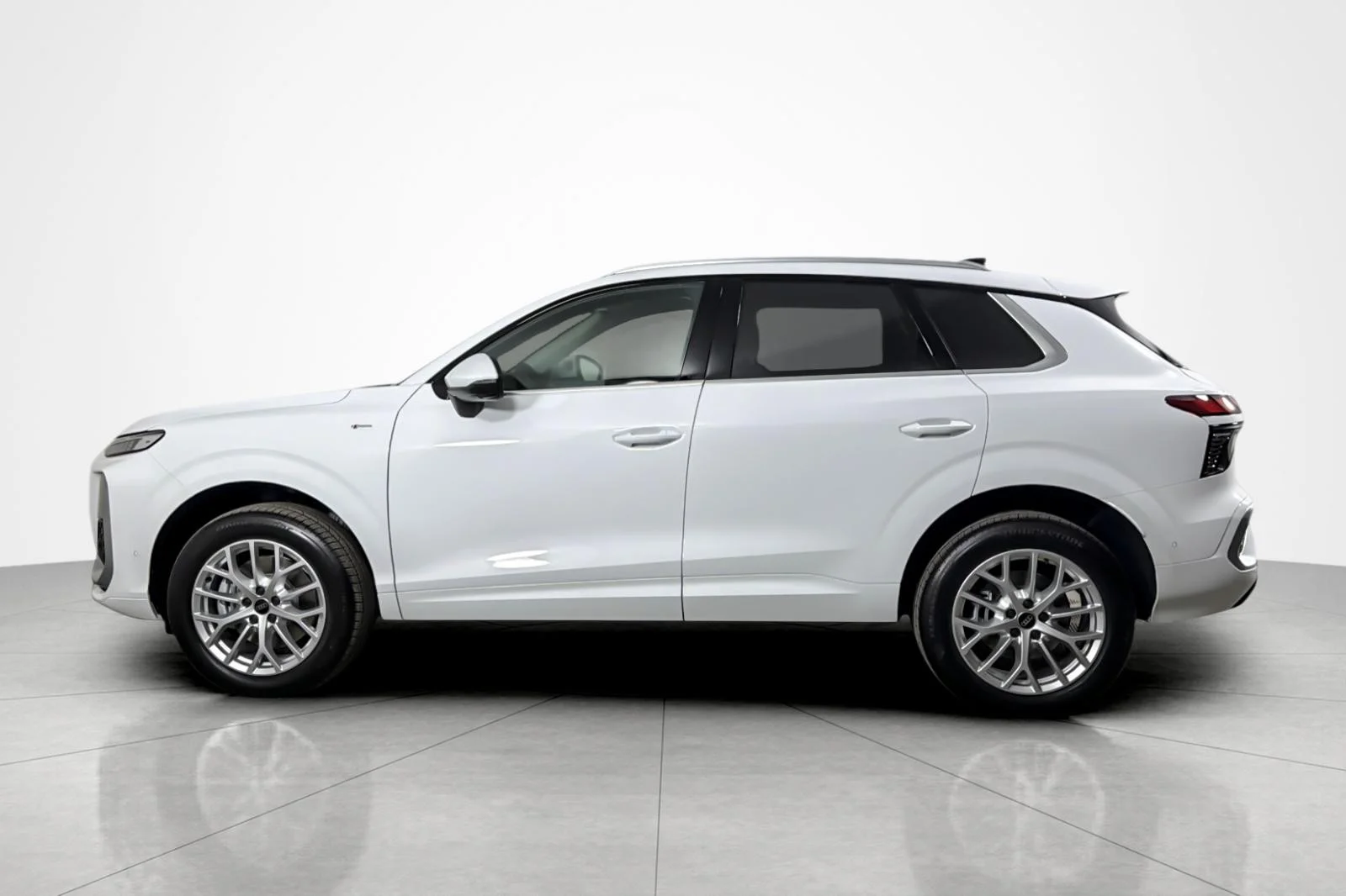 New 2026 Arkona White Audi S line quattro image 3