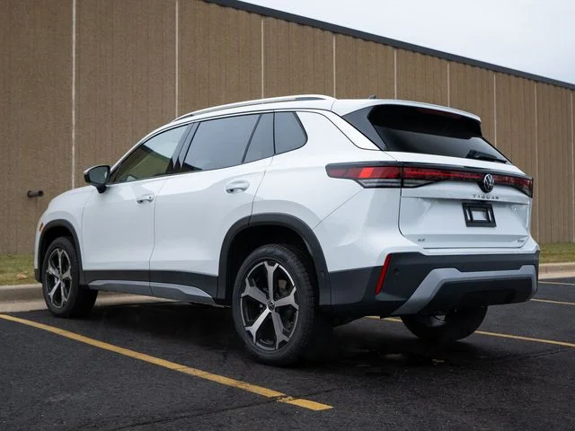New 2026 White/off-white Volkswagen 2.0T SE image 4