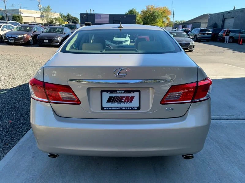Used 2011 Gold Lexus ES 350 Sedan 4D image 47