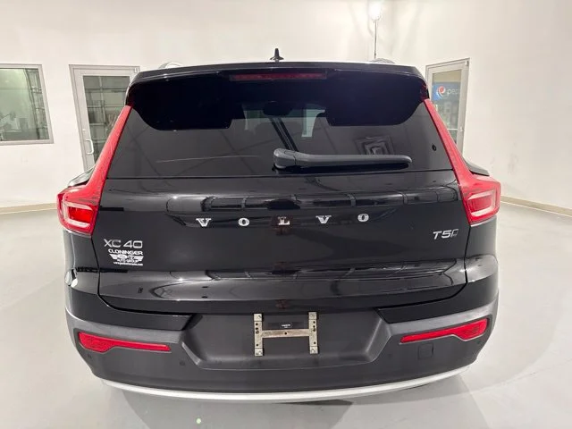 Used 2022  Volvo Momentum image 8