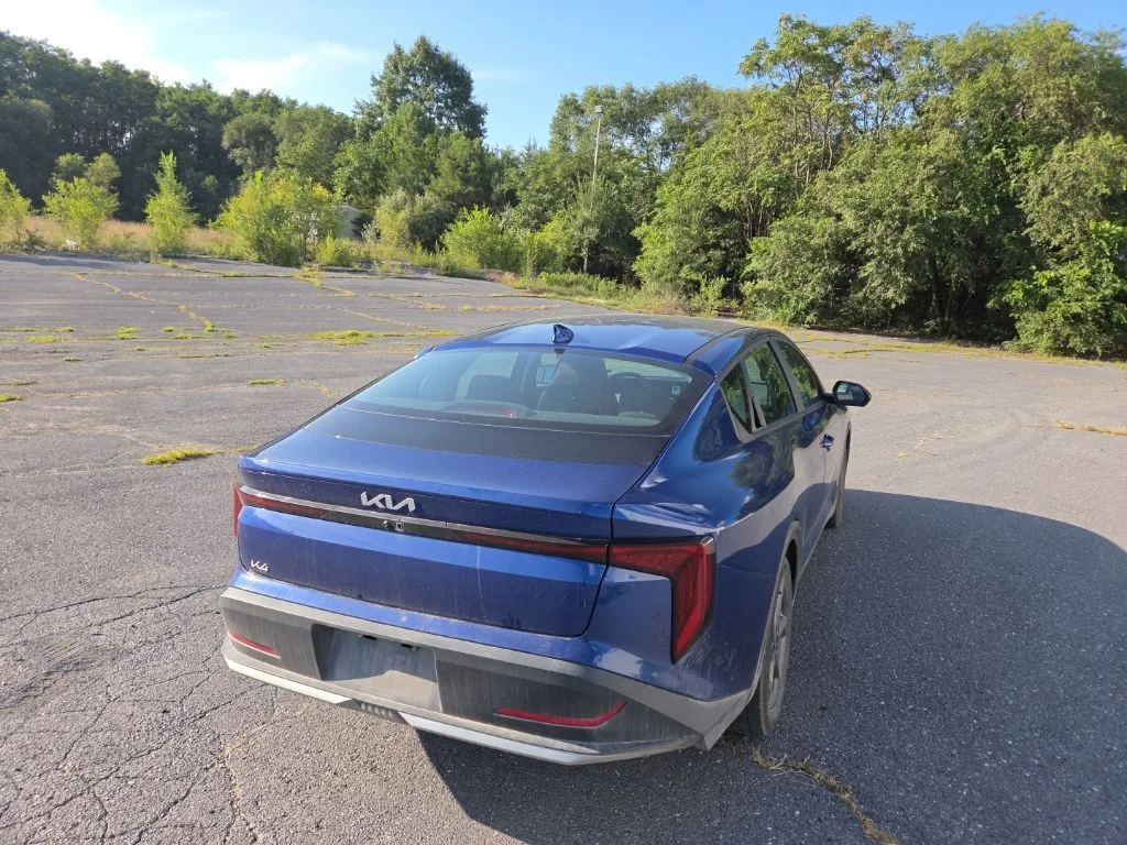 Used 2025 Blue Kia LXS image 7