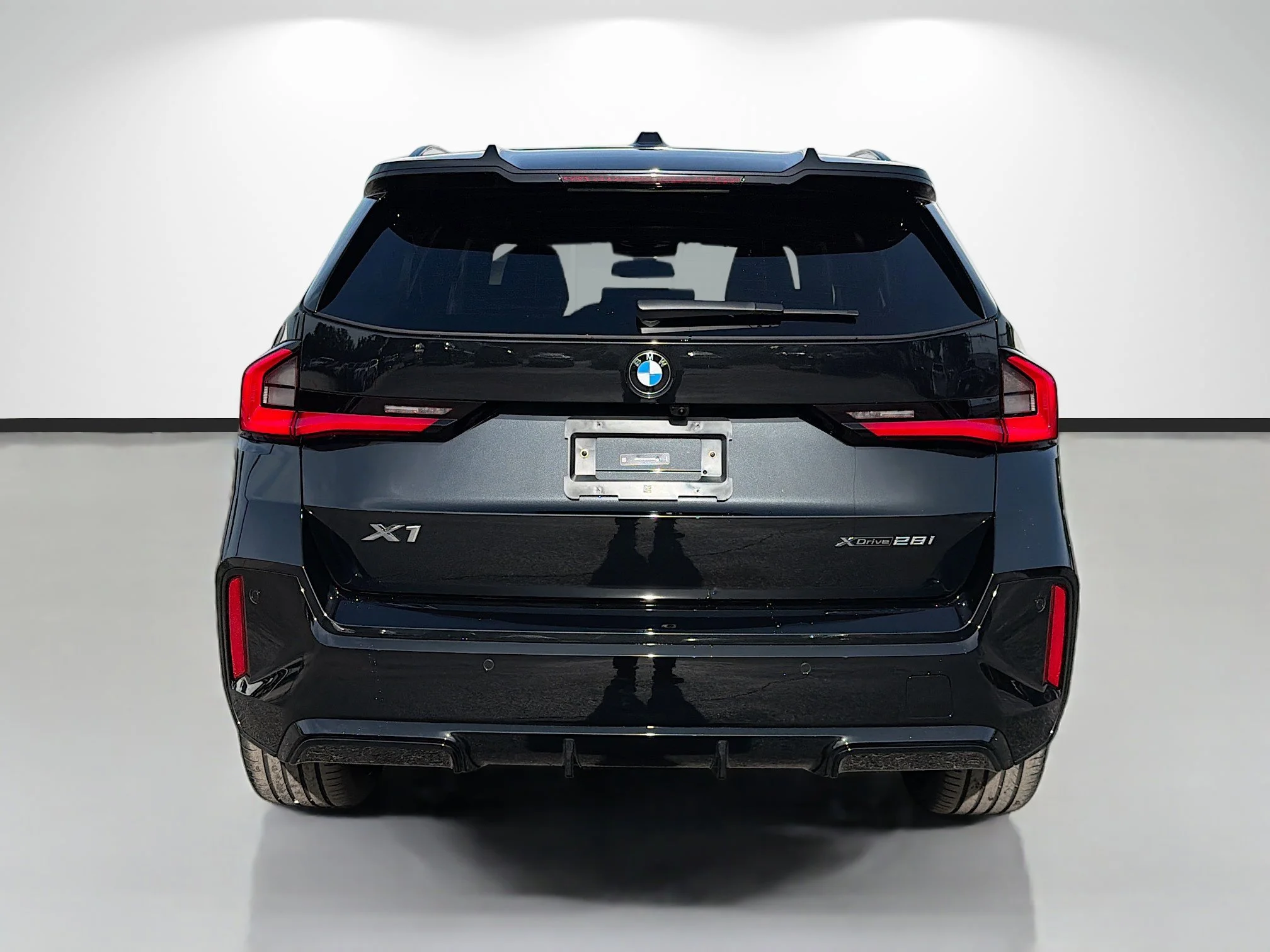 New 2026 Black Sapphire Metallic BMW xDrive28i image 4